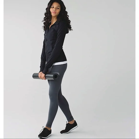 Lululemon Zone In tight - Picture 4 of 11